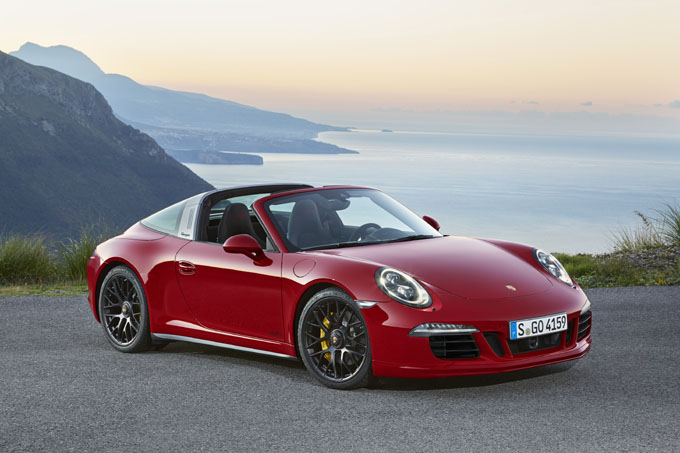 Porsche 911 Targa 4 GTS racexpress